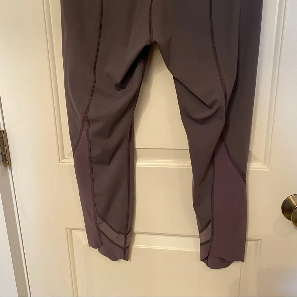 LULULEMON PANTS LEGGINGS CAPRI CROPPED GRAY SHEER SCALLOP HEM SIZE 10